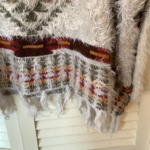 NWOT Altar'd State sweater S/M oversized tribal fringe sweater poncho crewneck - Picture 5 of 11